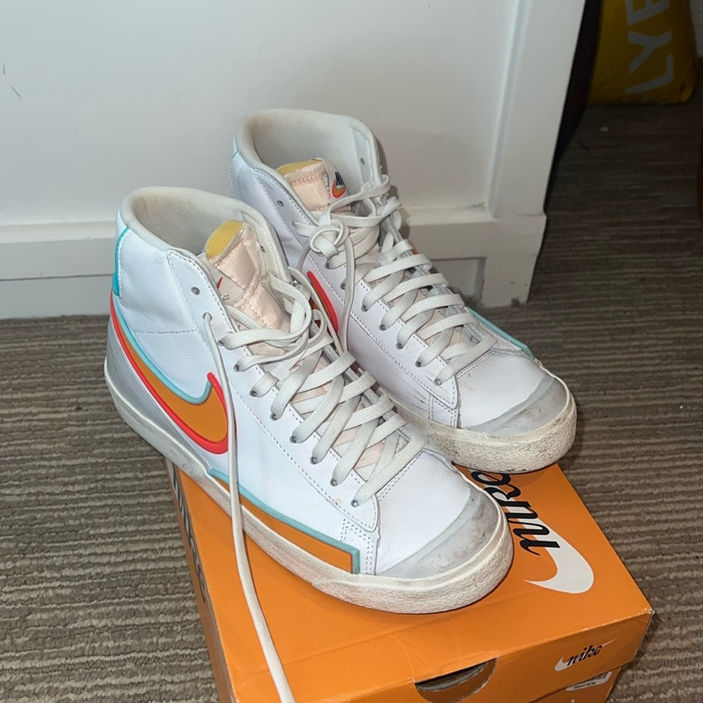 Great condition NIKE blazers